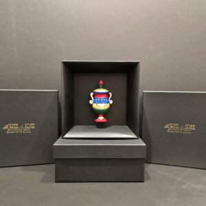 Asso di coppe su fondo nero