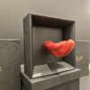 1000427964 C vuo' su sfondo nero