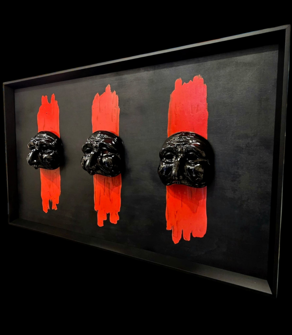 quadro-napoletano-design-contemporaneo Prospettiva sinistra del quadro 50x80cm che mostra lo spessore della cornice nera laccata.