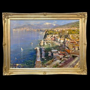 Visione frontale completa del dipinto a olio su tavola Sorrento Marina Grande di Vincenzo Aprile con imponente cornice artigianale in foglia argento.