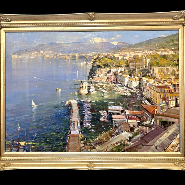 veduta-frontale-dipinto-olio-su-tavola-vincenzo-aprile Inquadratura frontale ravvicinata della tavola pittorica che mostra i dettagli materici del borgo di Sorrento e delle barche nel porto.